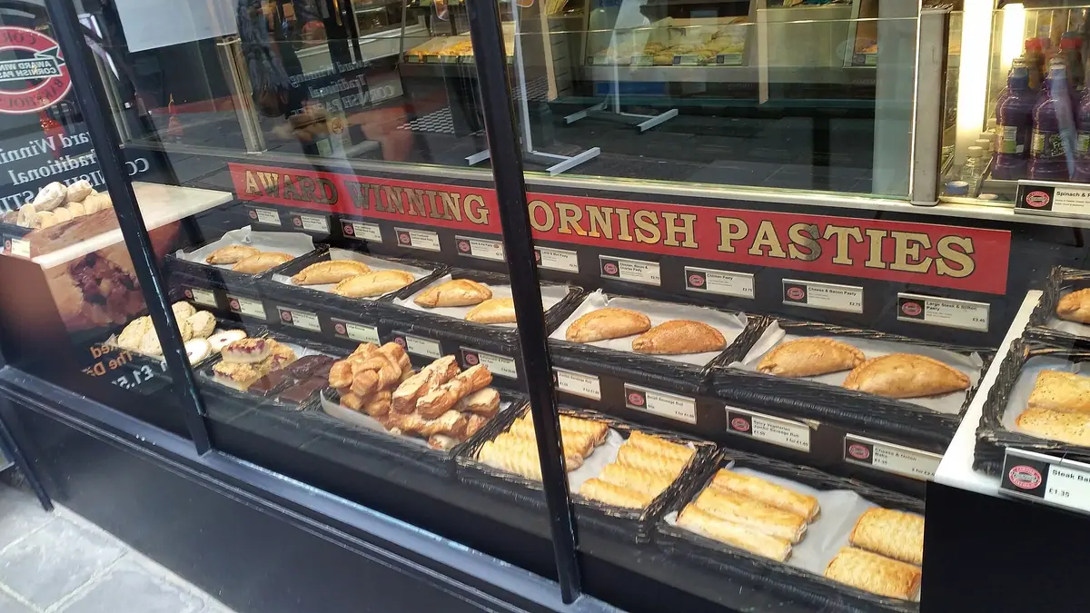 Eggless Cake Shop bakes